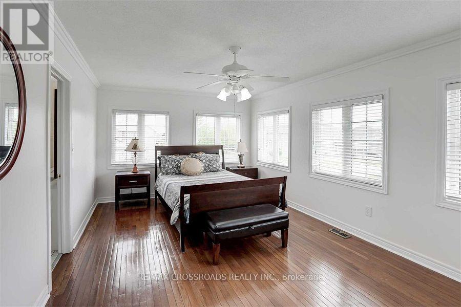 2 Mumberson Court, Markham, Ontario  L6C 1Y4 - Photo 13 - N12101037