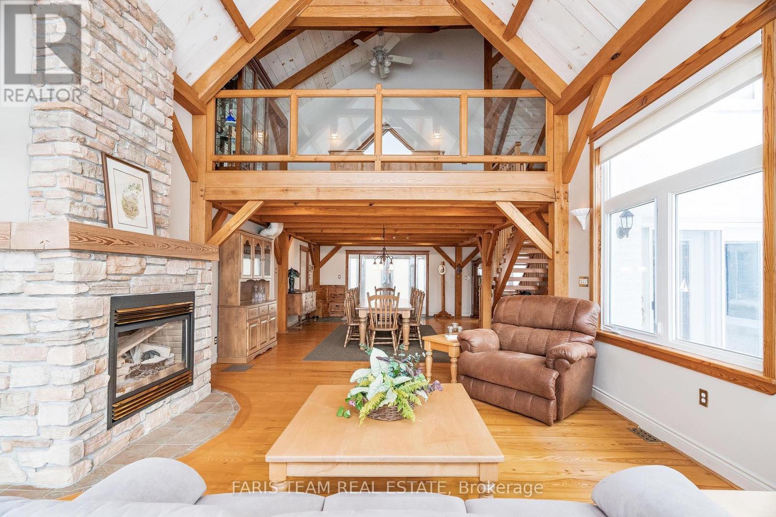 187 Champlain Road, Penetanguishene, Ontario  L9M 1S2 - Photo 14 - S12101027