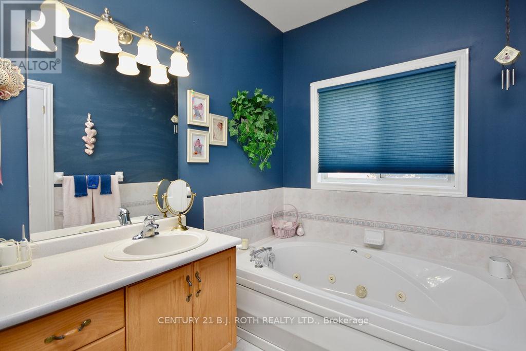 263 Dock Road, Barrie, Ontario  L4N 0L3 - Photo 17 - S12101087