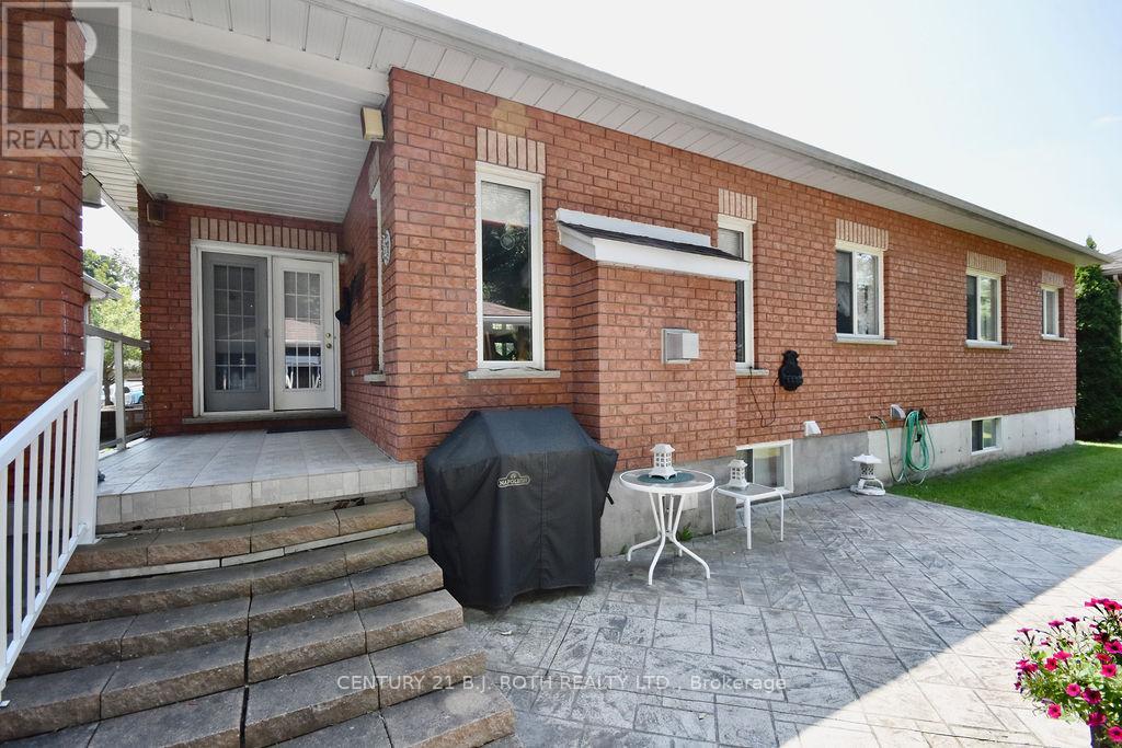 263 Dock Road, Barrie, Ontario  L4N 0L3 - Photo 25 - S12101087