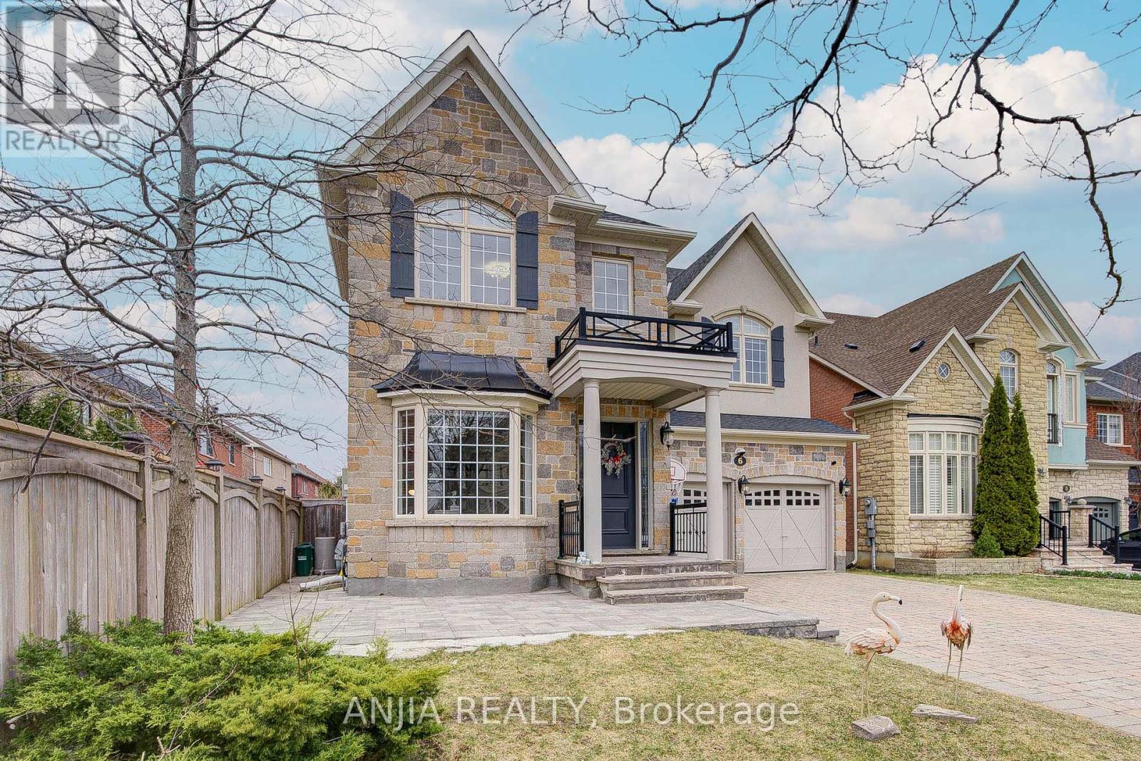 Property at 6 DIETZMAN COURT image 2