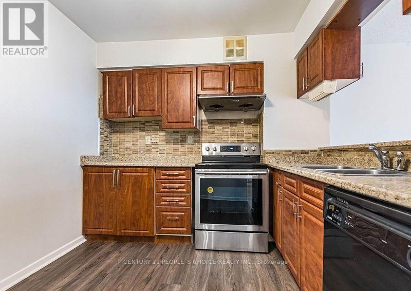 103 - 26 Hanover Road, Brampton, Ontario  L6S 4T2 - Photo 10 - W12100972