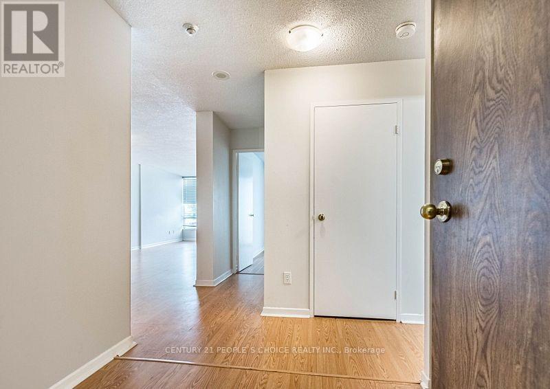 103 - 26 Hanover Road, Brampton, Ontario  L6S 4T2 - Photo 5 - W12100972