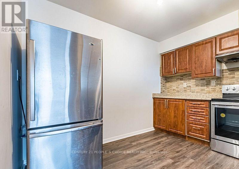 103 - 26 Hanover Road, Brampton, Ontario  L6S 4T2 - Photo 9 - W12100972