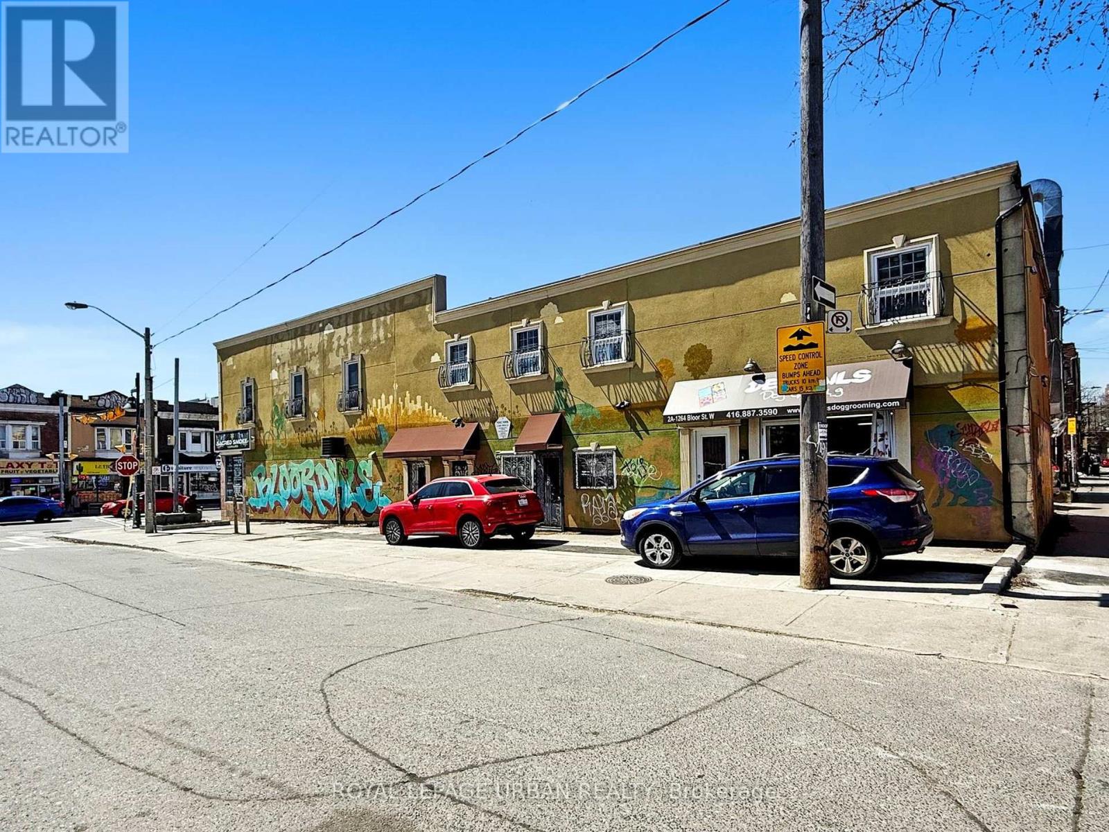 Property at 1264 BLOOR STREET W image 3