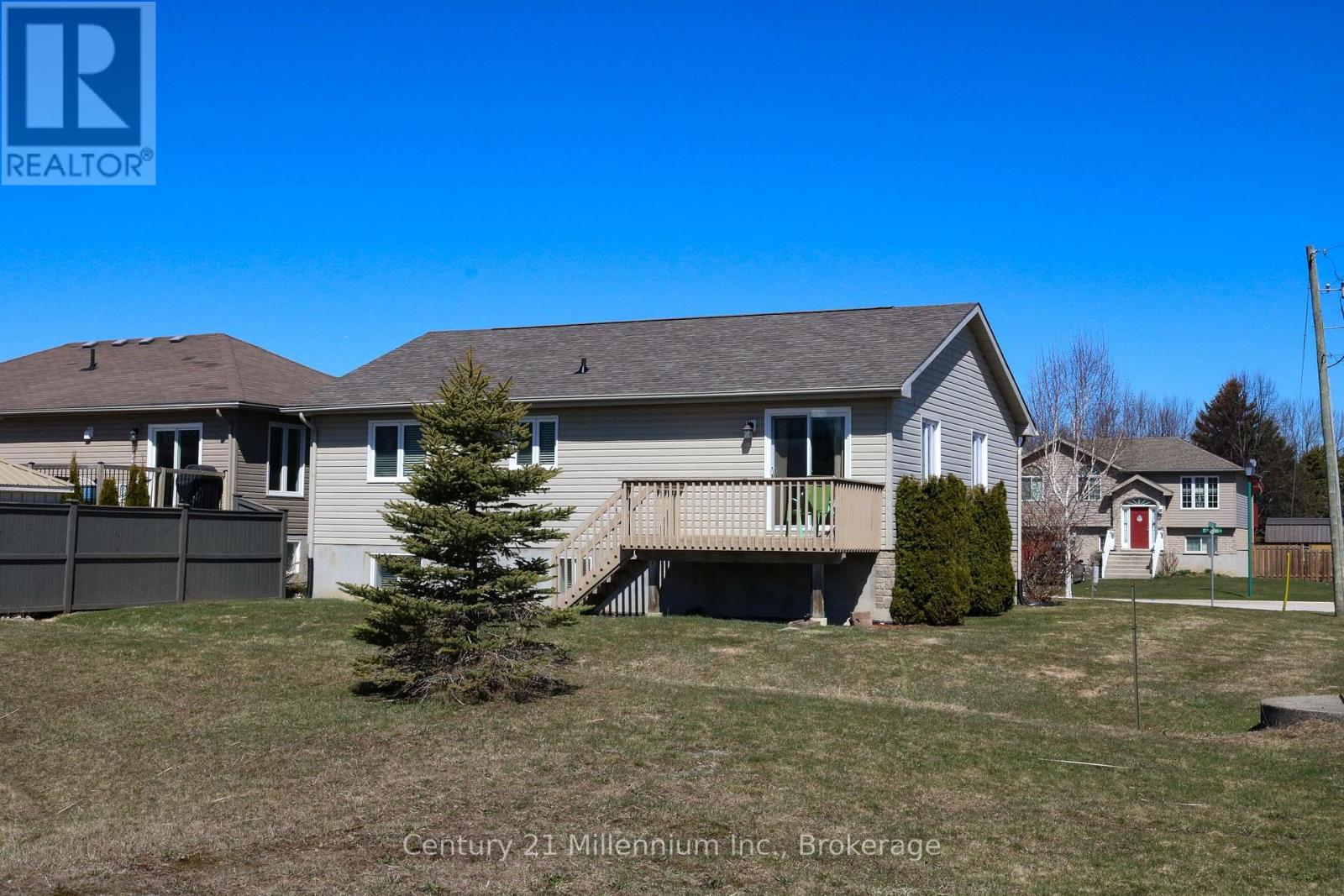 2 St Andrews Drive, Meaford, Ontario  N4L 0A2 - Photo 7 - X12088148