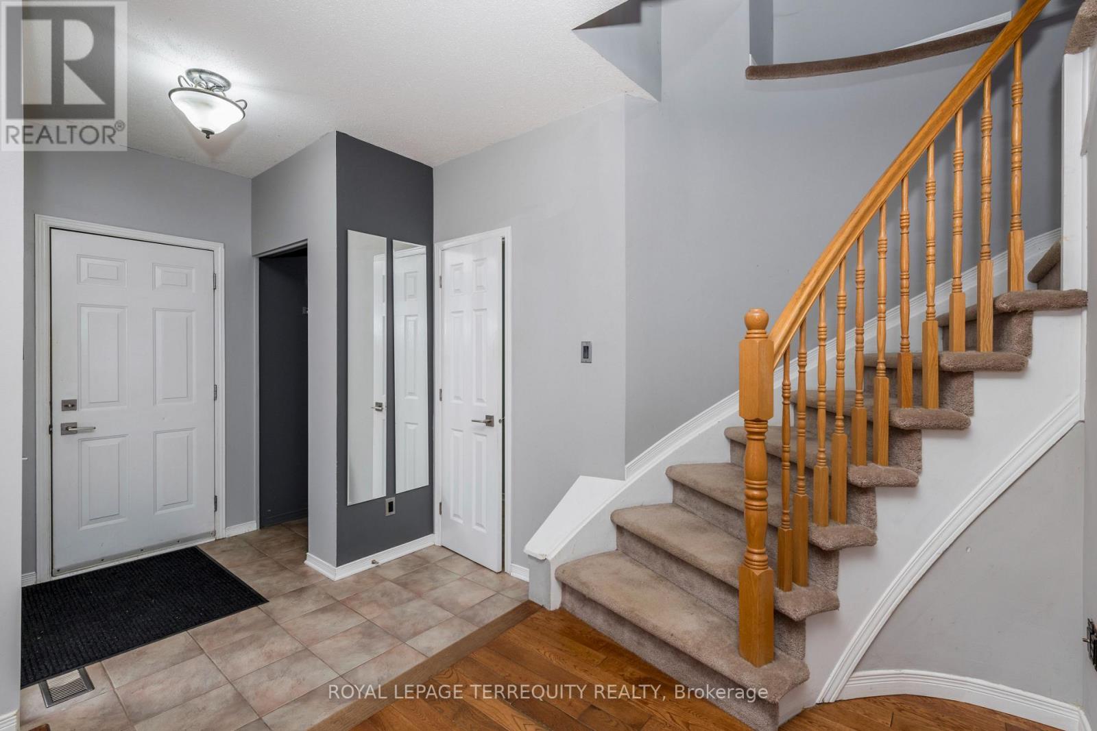 32b Woodford Way, Ottawa, Ontario  K2J 4B9 - Photo 17 - X12101038