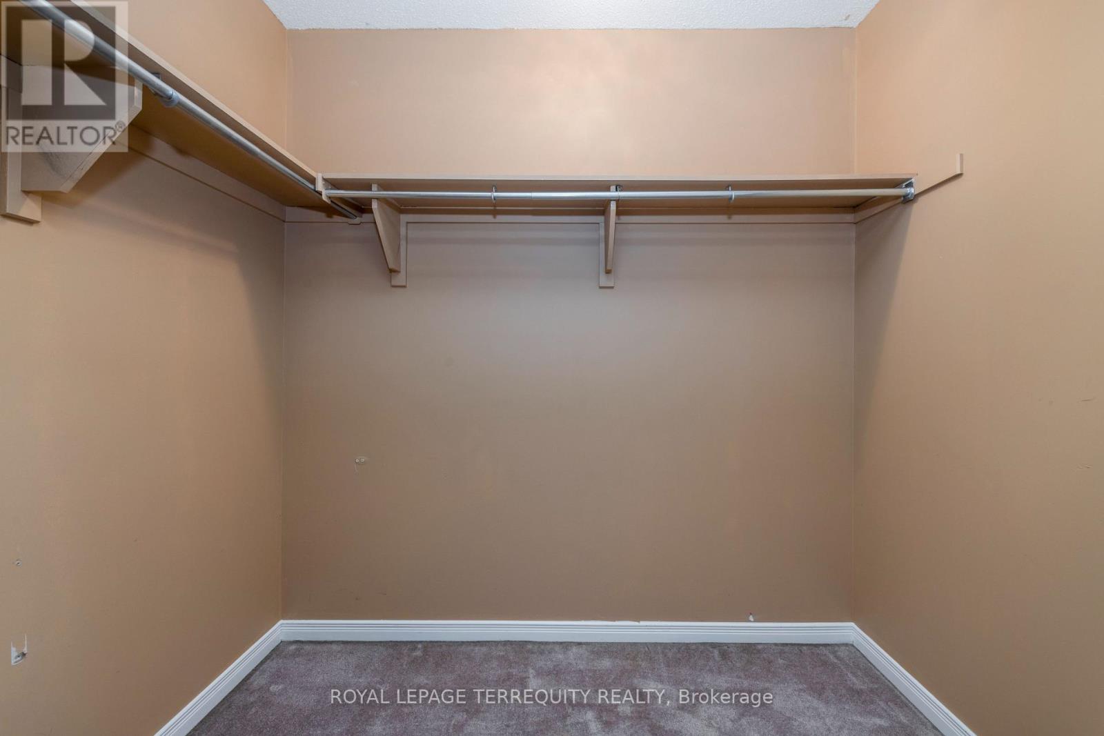 32b Woodford Way, Ottawa, Ontario  K2J 4B9 - Photo 23 - X12101038
