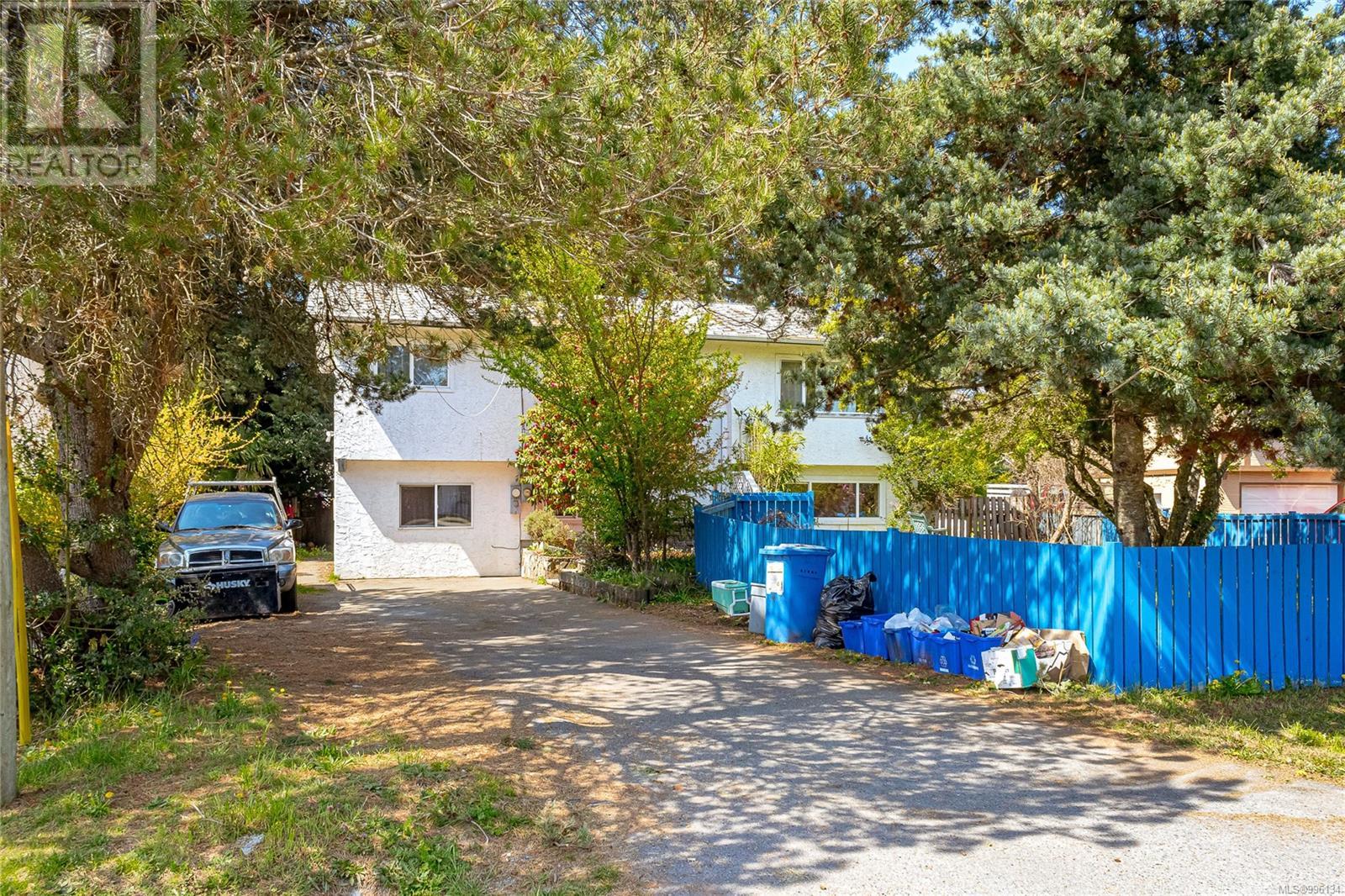 Property at 2720 Rainville Rd image 2