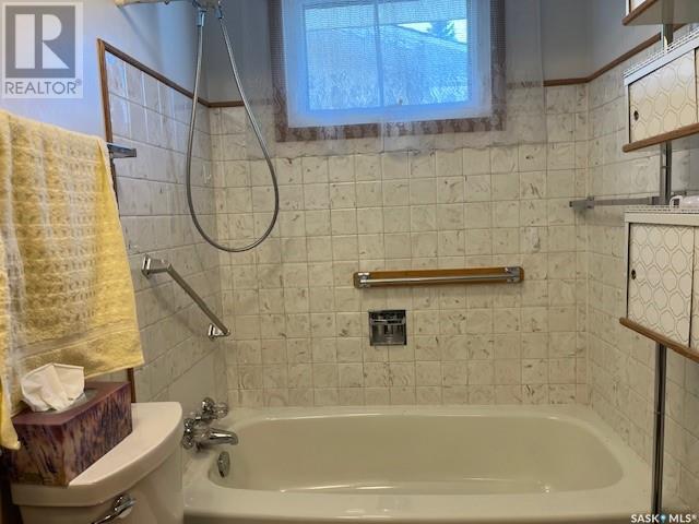 19 Elmview Road, Regina, Saskatchewan  S4R 0B1 - Photo 12 - SK003500