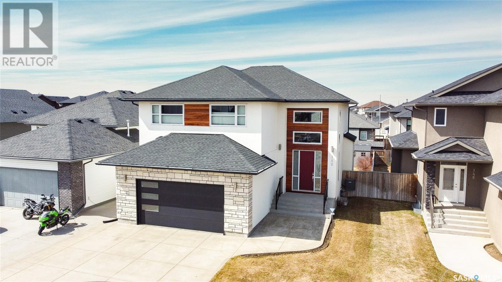 Property at 142 Kloppenburg CRESCENT image 3