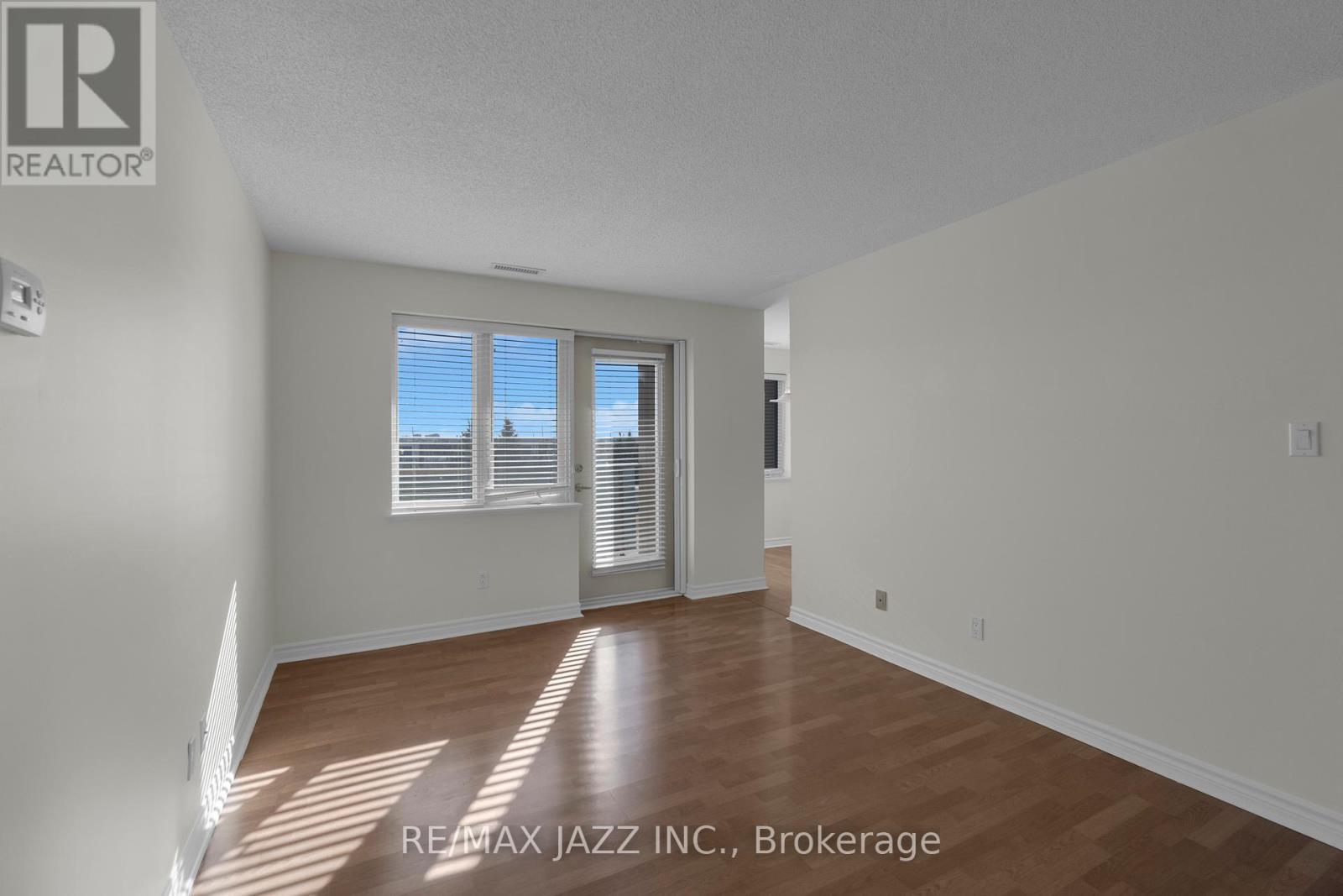 304 - 7 Dayspring Circle, Brampton, Ontario  L6P 1C1 - Photo 10 - W12101170