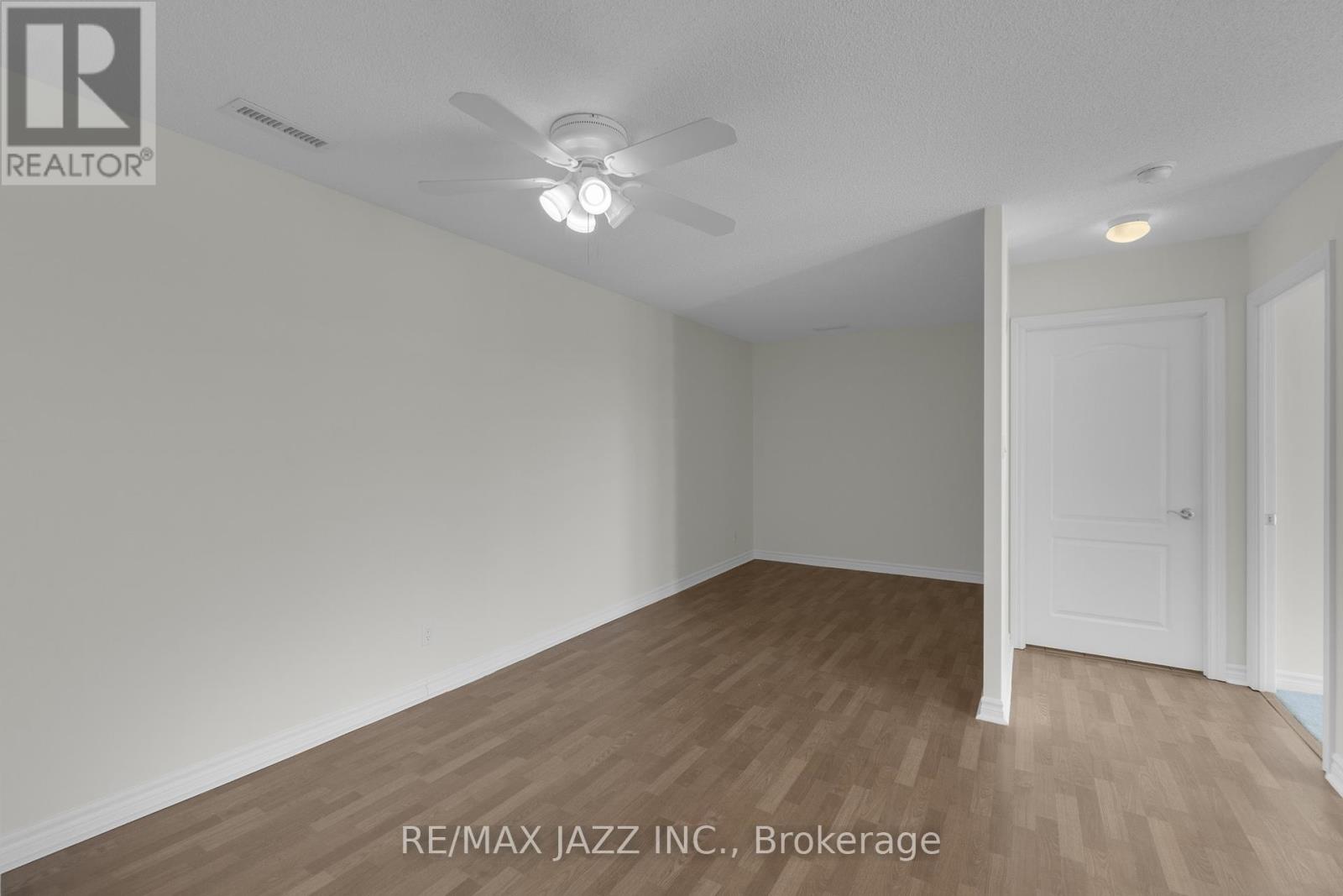 304 - 7 Dayspring Circle, Brampton, Ontario  L6P 1C1 - Photo 12 - W12101170