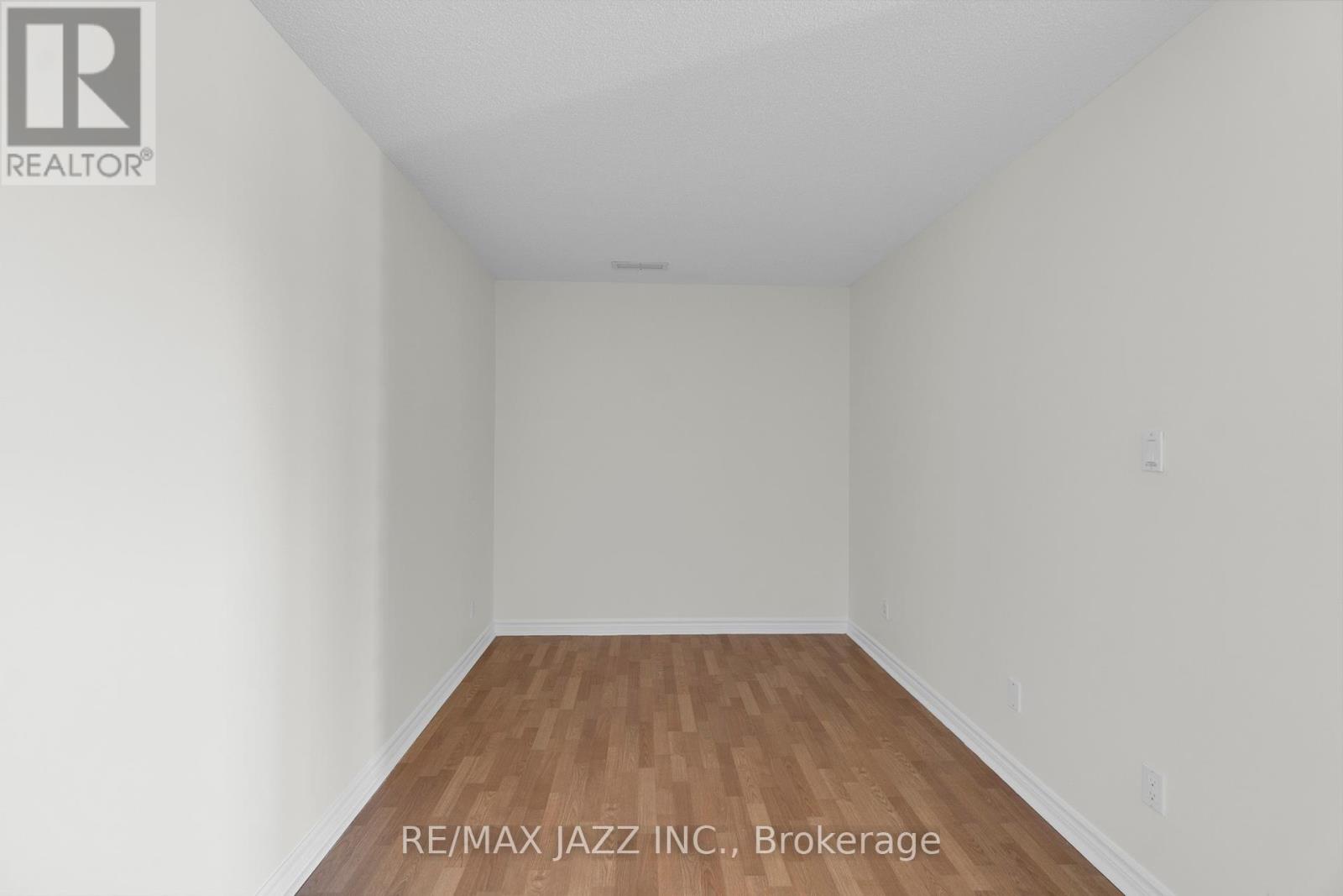 304 - 7 Dayspring Circle, Brampton, Ontario  L6P 1C1 - Photo 16 - W12101170