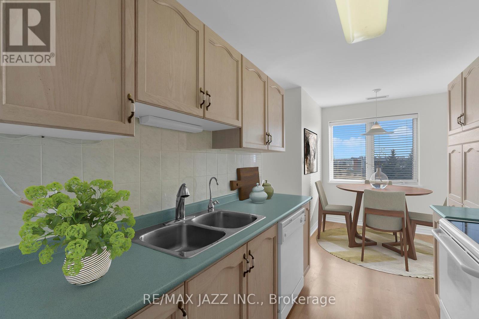 Property at 304 - 7 DAYSPRING CIRCLE image 4