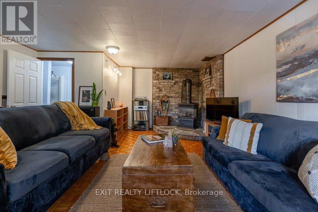 783 Fife's Bay Marina Lane, Selwyn, Ontario  K9J 0C6 - Photo 16 - X12101201