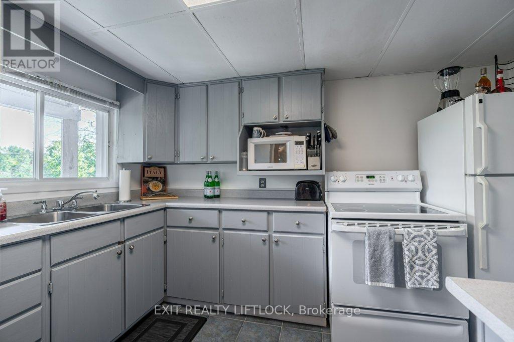 783 Fife's Bay Marina Lane, Selwyn, Ontario  K9J 0C6 - Photo 19 - X12101201