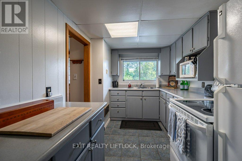 783 Fife's Bay Marina Lane, Selwyn, Ontario  K9J 0C6 - Photo 20 - X12101201