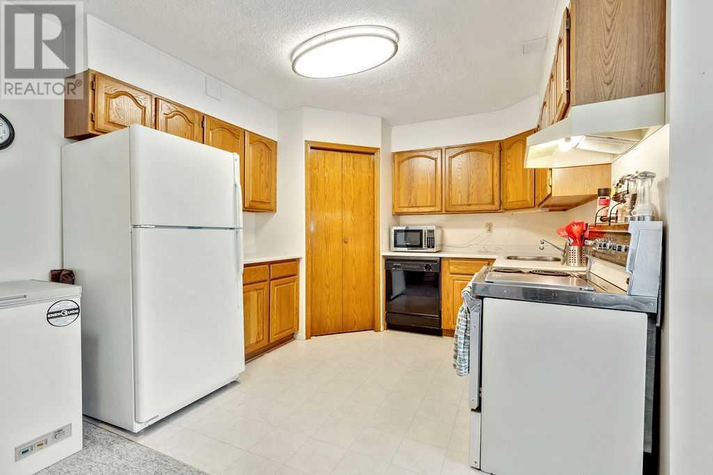 Property at 153, 3809 45 Street SW image 5