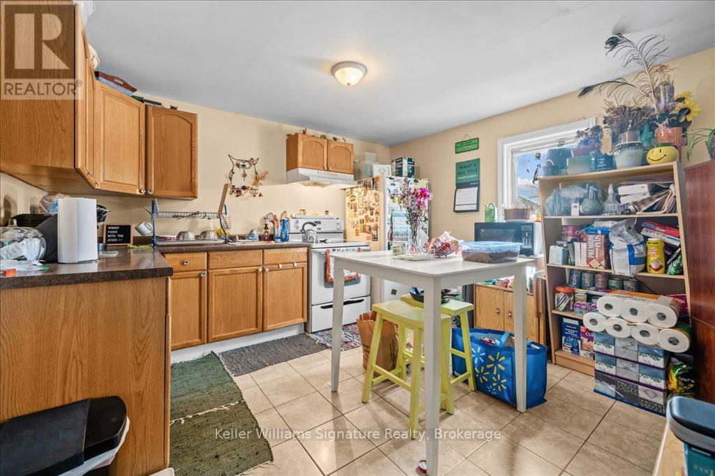 5000 Bridge Street, Niagara Falls, Ontario  L2E 2S5 - Photo 17 - X12101165