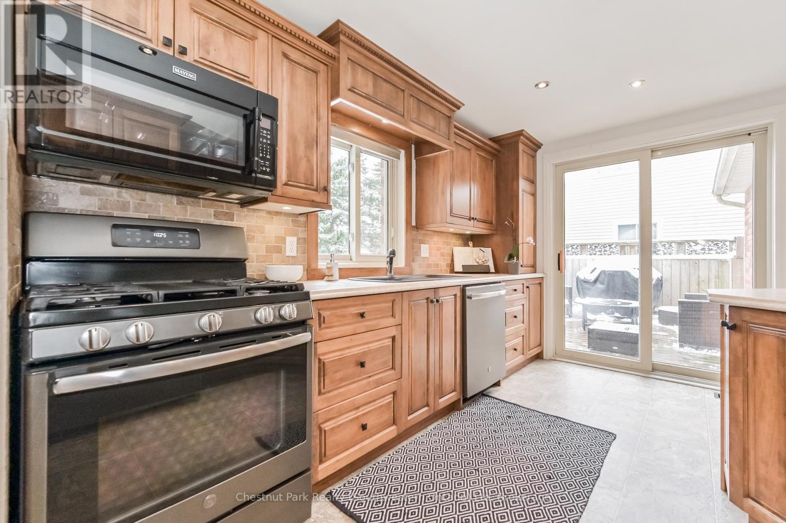 139 Miller Crescent, Minto, Ontario  N0G 2P0 - Photo 14 - X12101179