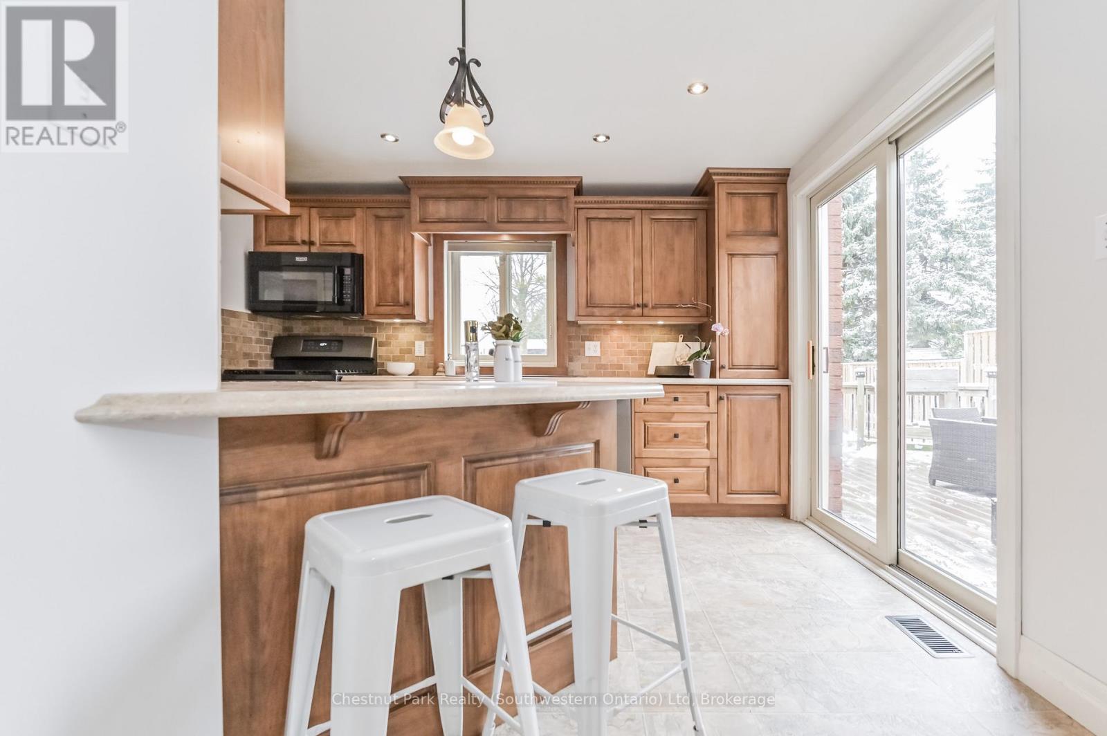 139 Miller Crescent, Minto, Ontario  N0G 2P0 - Photo 17 - X12101179