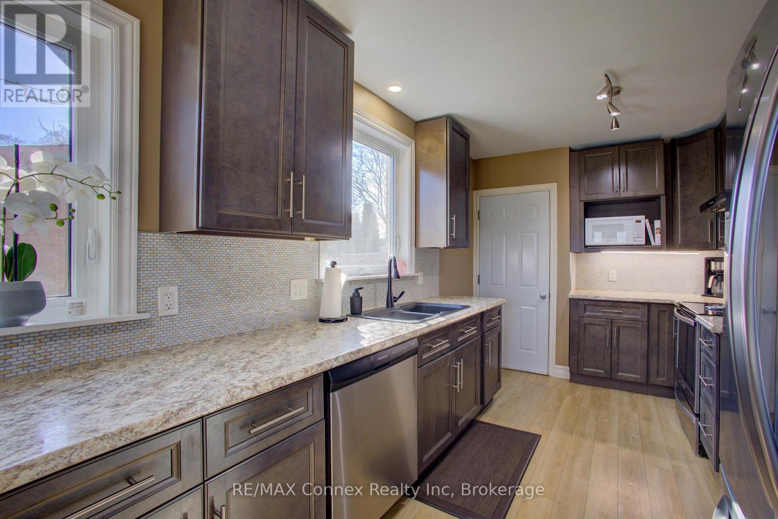 20 Laverne Avenue, Guelph, Ontario  N1E 1Z1 - Photo 9 - X12101185