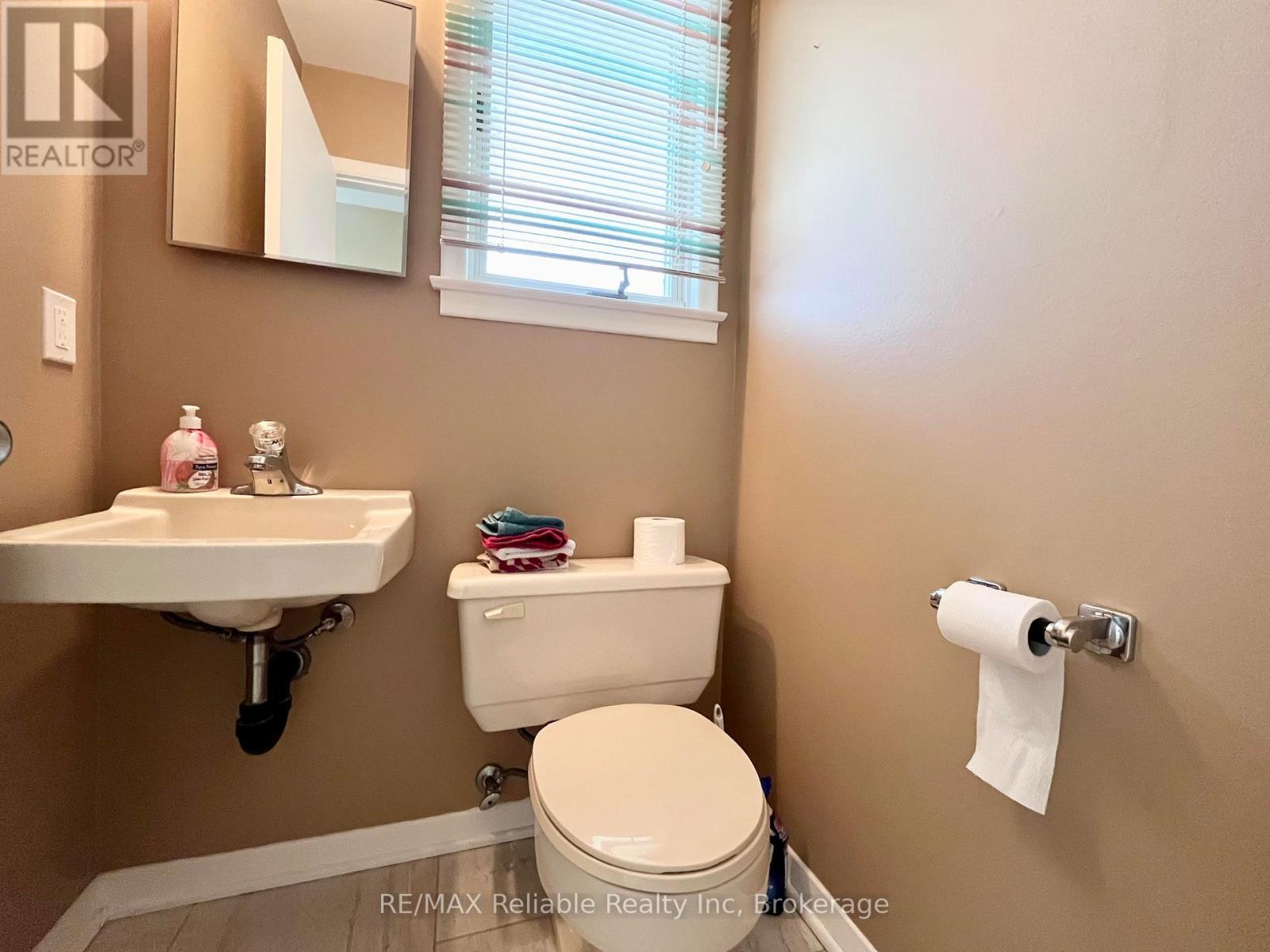 141 Charles Street, North Huron, Ontario  N0G 2W0 - Photo 15 - X12101206