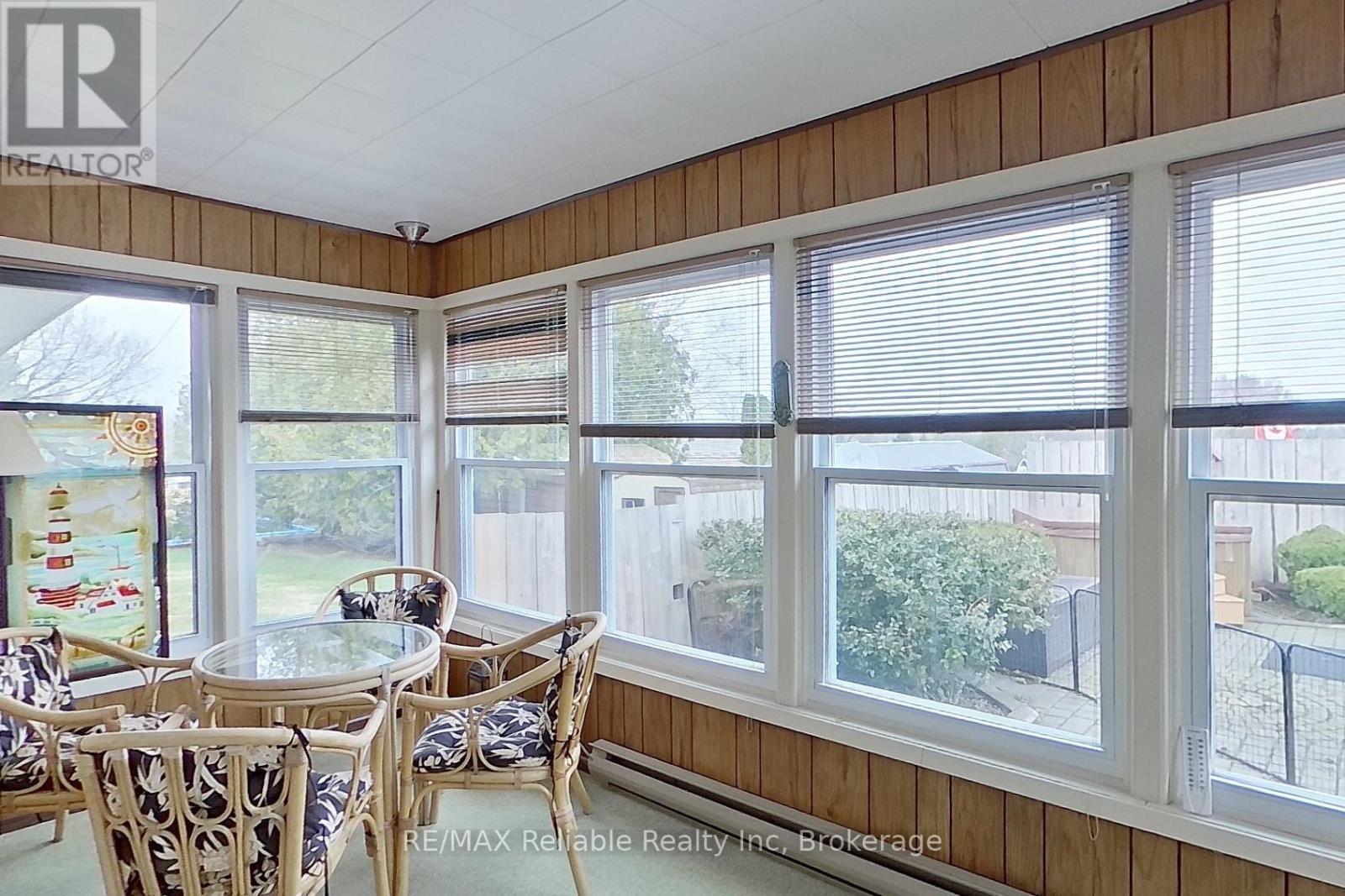 141 Charles Street, North Huron, Ontario  N0G 2W0 - Photo 18 - X12101206