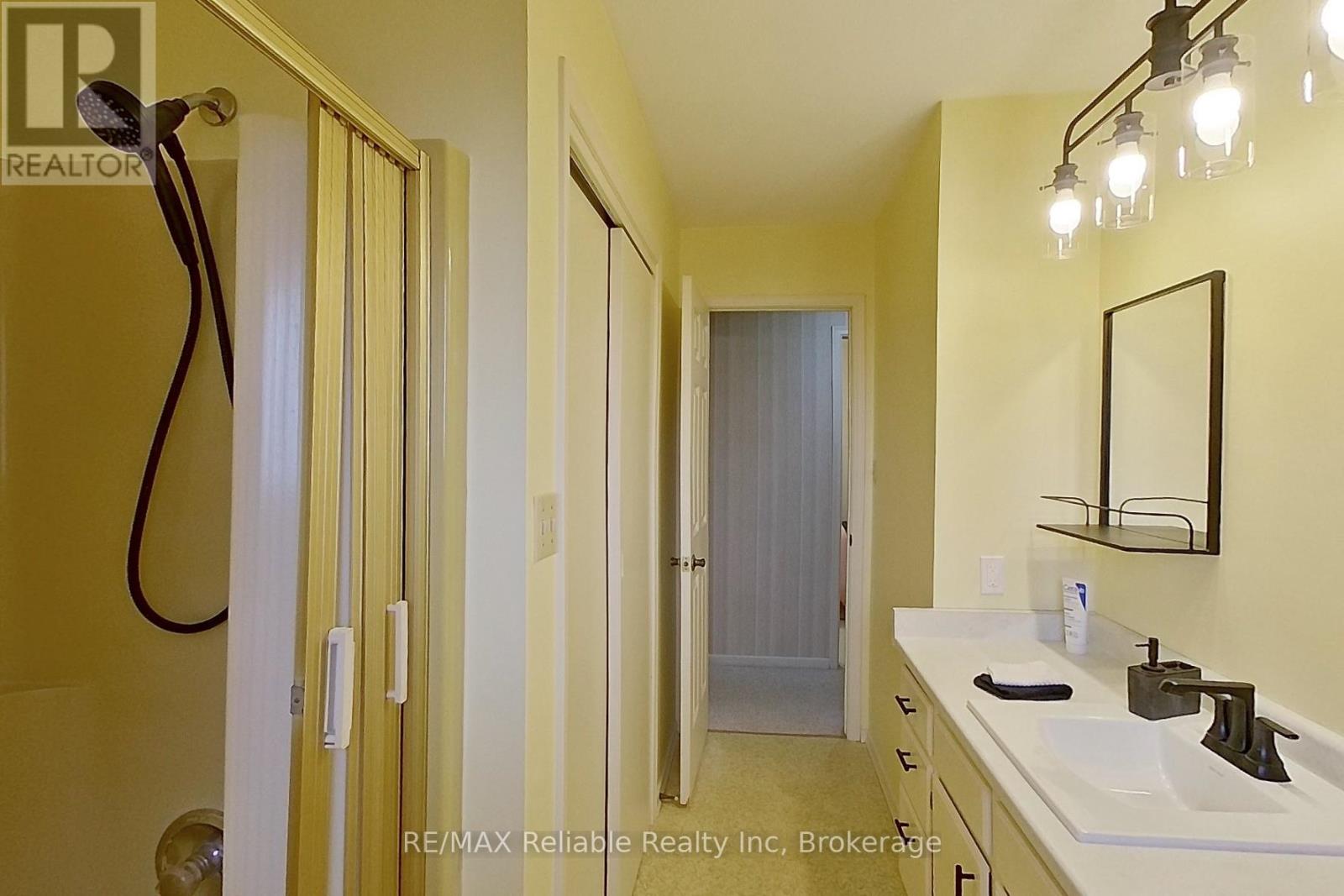 141 Charles Street, North Huron, Ontario  N0G 2W0 - Photo 21 - X12101206