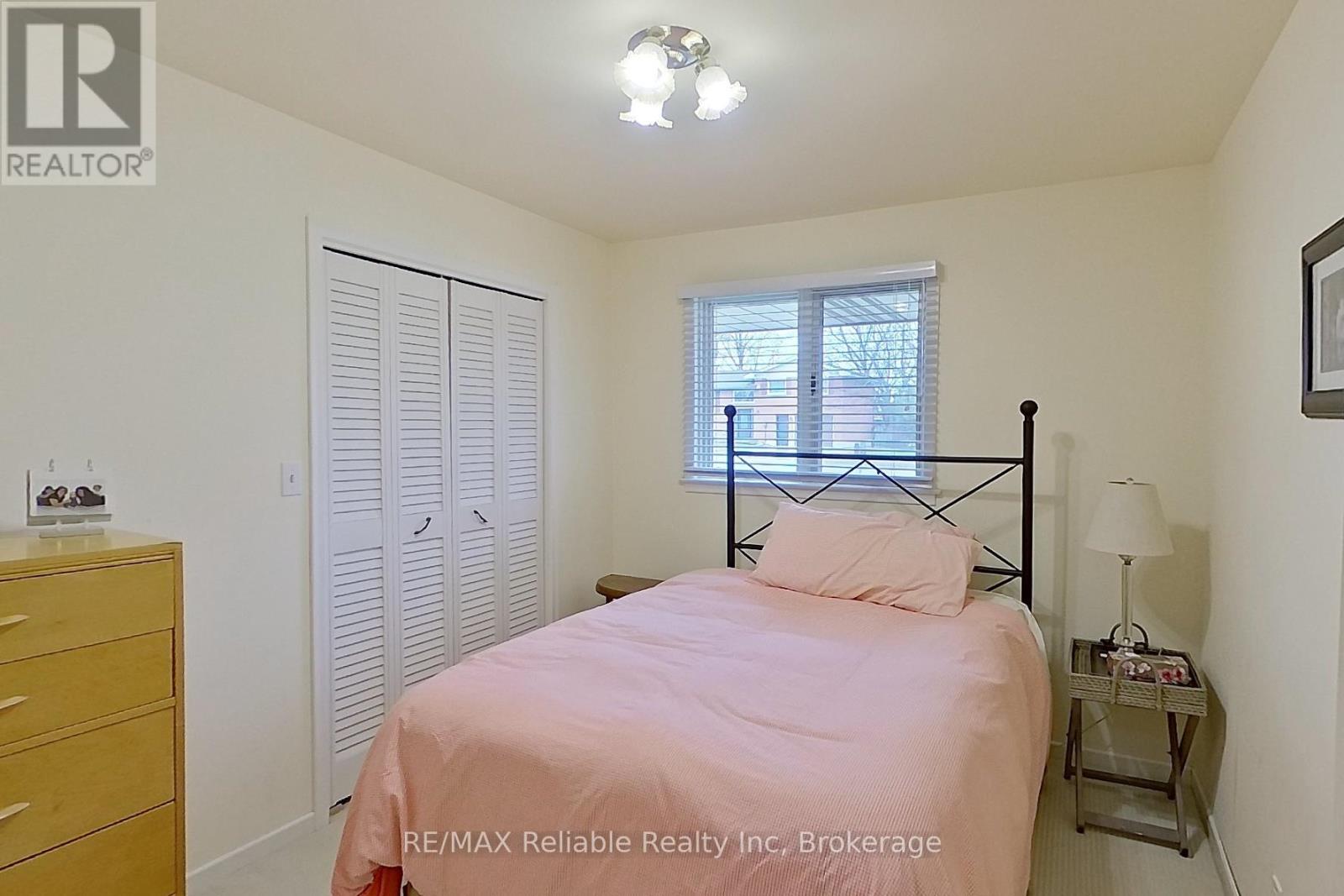141 Charles Street, North Huron, Ontario  N0G 2W0 - Photo 22 - X12101206