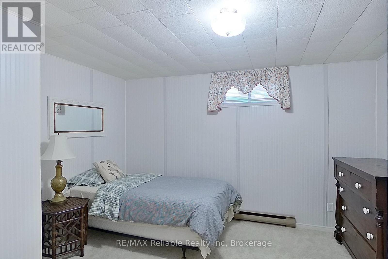 141 Charles Street, North Huron, Ontario  N0G 2W0 - Photo 32 - X12101206