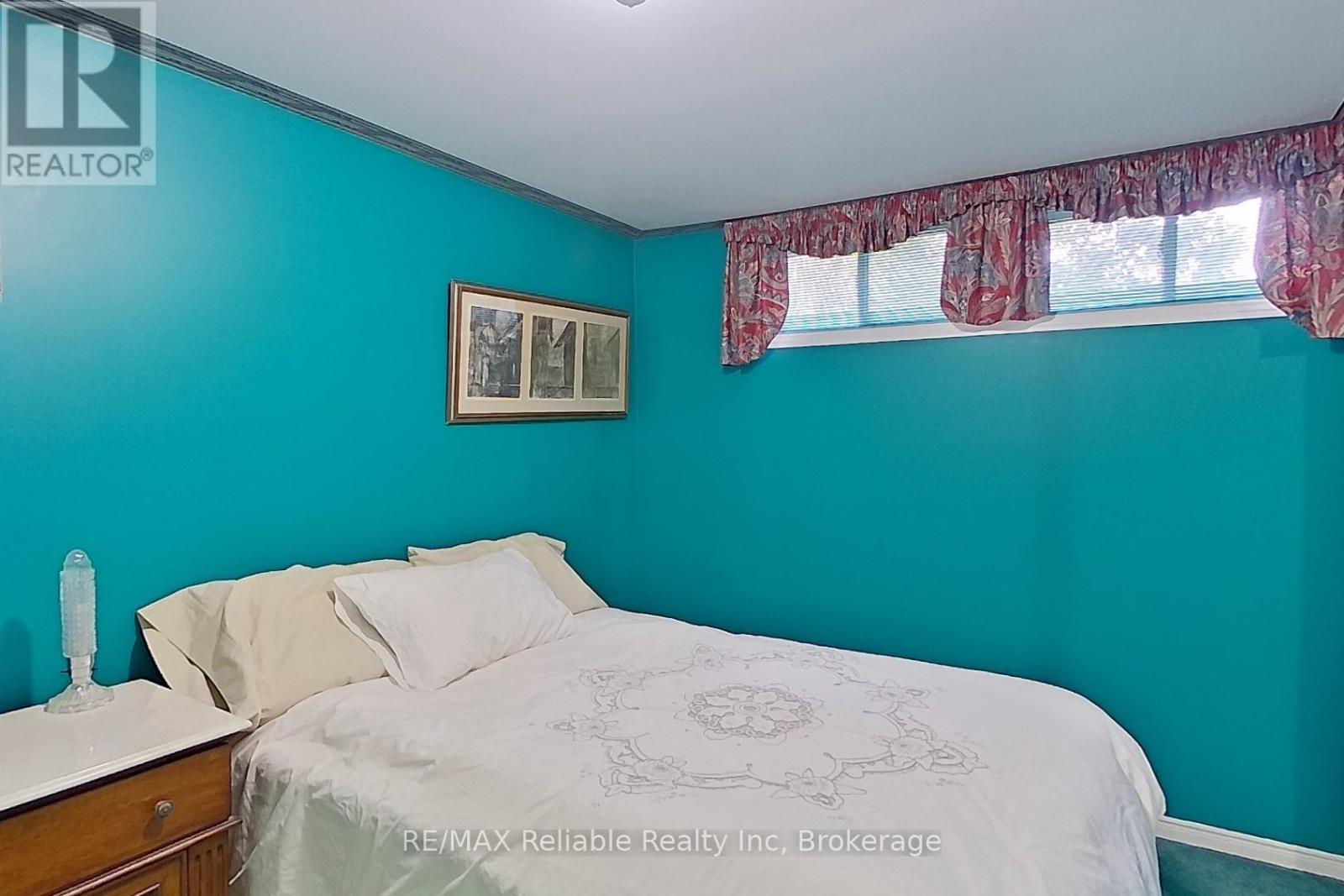 141 Charles Street, North Huron, Ontario  N0G 2W0 - Photo 33 - X12101206