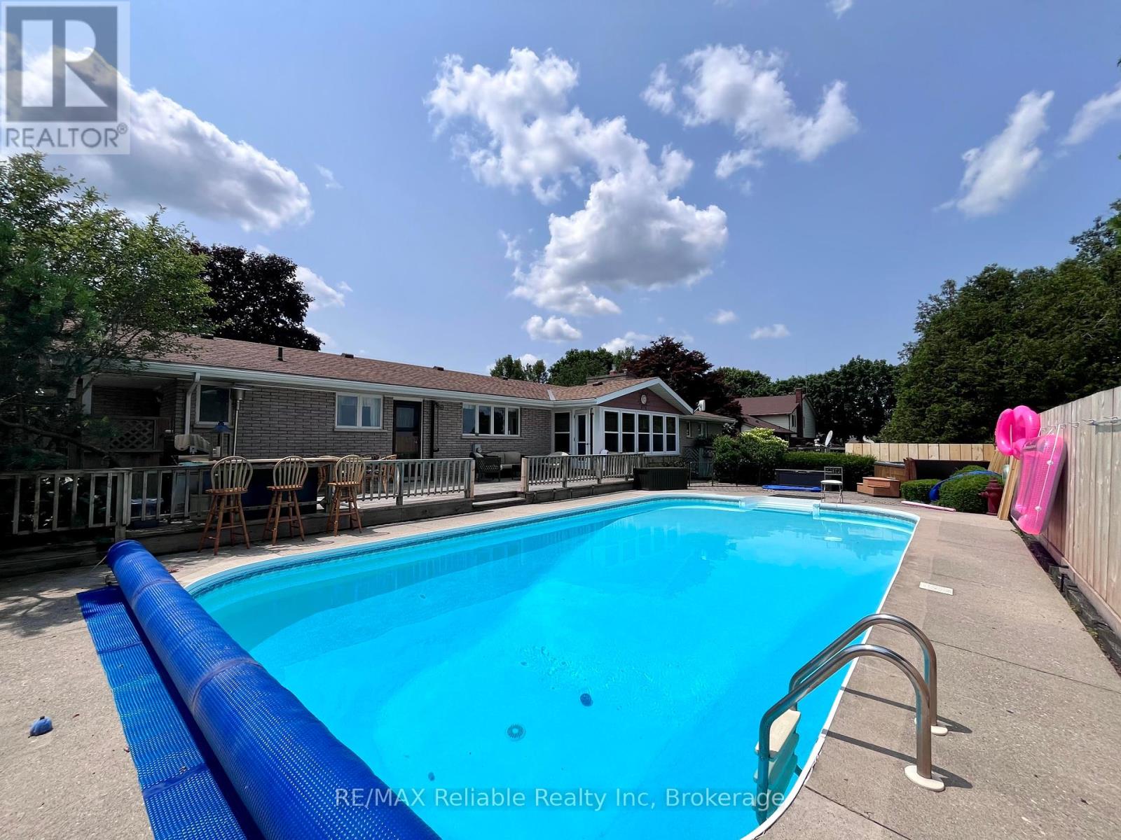 141 Charles Street, North Huron, Ontario  N0G 2W0 - Photo 41 - X12101206