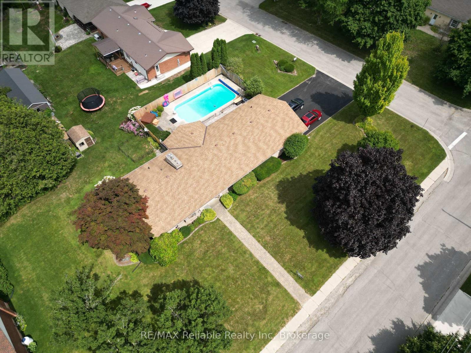 141 Charles Street, North Huron, Ontario  N0G 2W0 - Photo 47 - X12101206