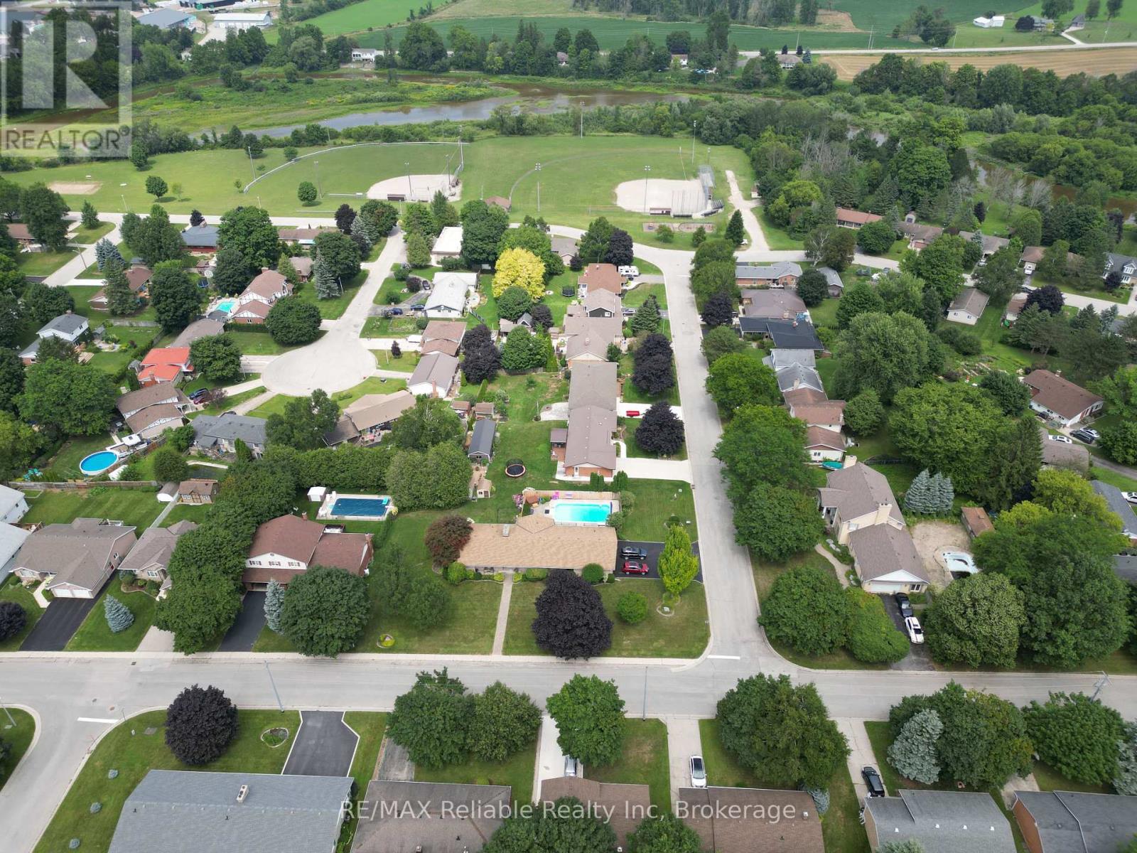 141 Charles Street, North Huron, Ontario  N0G 2W0 - Photo 48 - X12101206