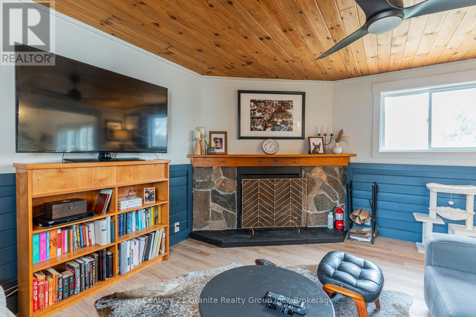 1066 Kernohan Farm Trail, Minden Hills, Ontario  K0M 2K0 - Photo 18 - X12101233