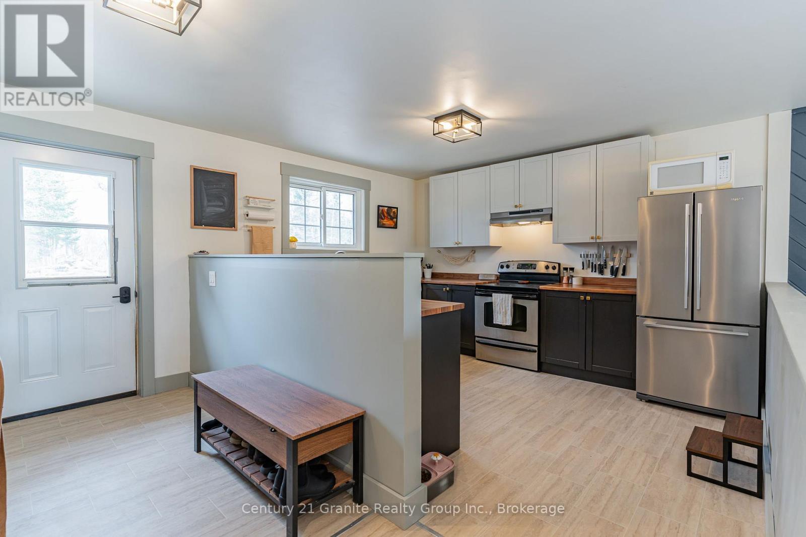1066 Kernohan Farm Trail, Minden Hills, Ontario  K0M 2K0 - Photo 5 - X12101233