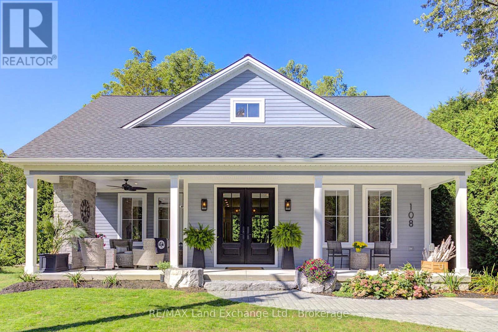 108 Grenville Street N, Saugeen Shores, Ontario  N0H 2L0 - Photo 2 - X12101256