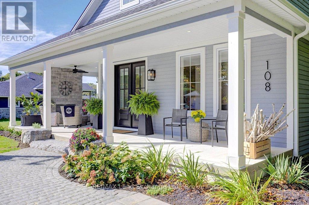 108 Grenville Street N, Saugeen Shores, Ontario  N0H 2L0 - Photo 4 - X12101256