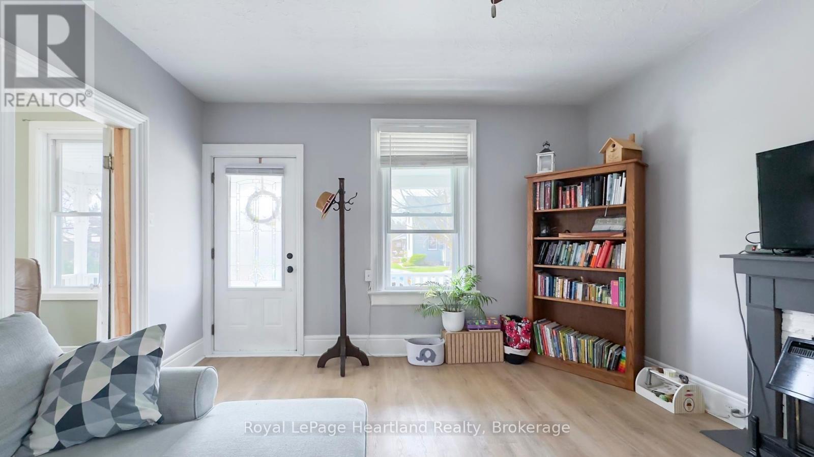 129 Orange Street S, Central Huron, Ontario  N0M 1L0 - Photo 4 - X12101266