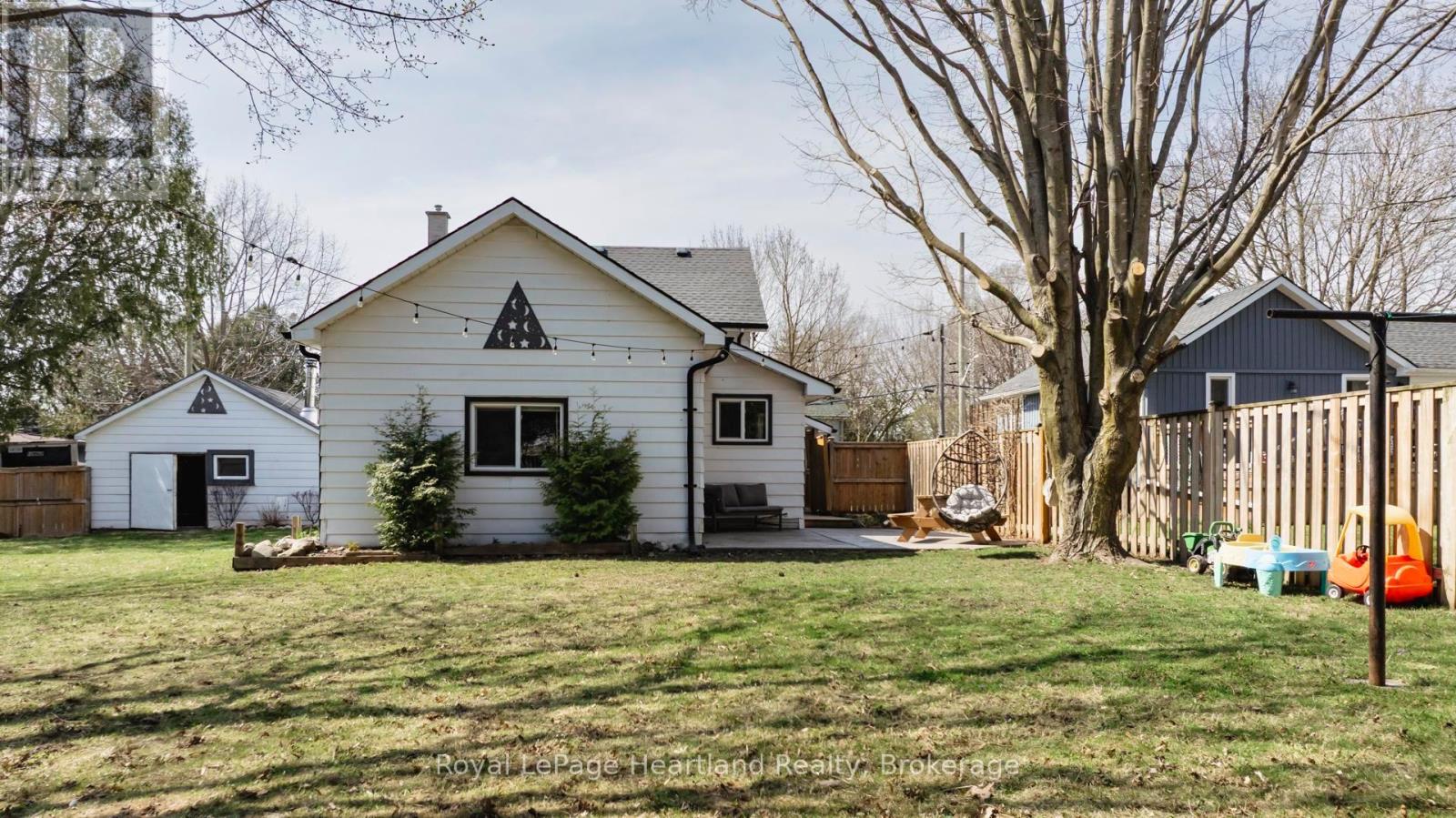 129 Orange Street S, Central Huron, Ontario  N0M 1L0 - Photo 48 - X12101266