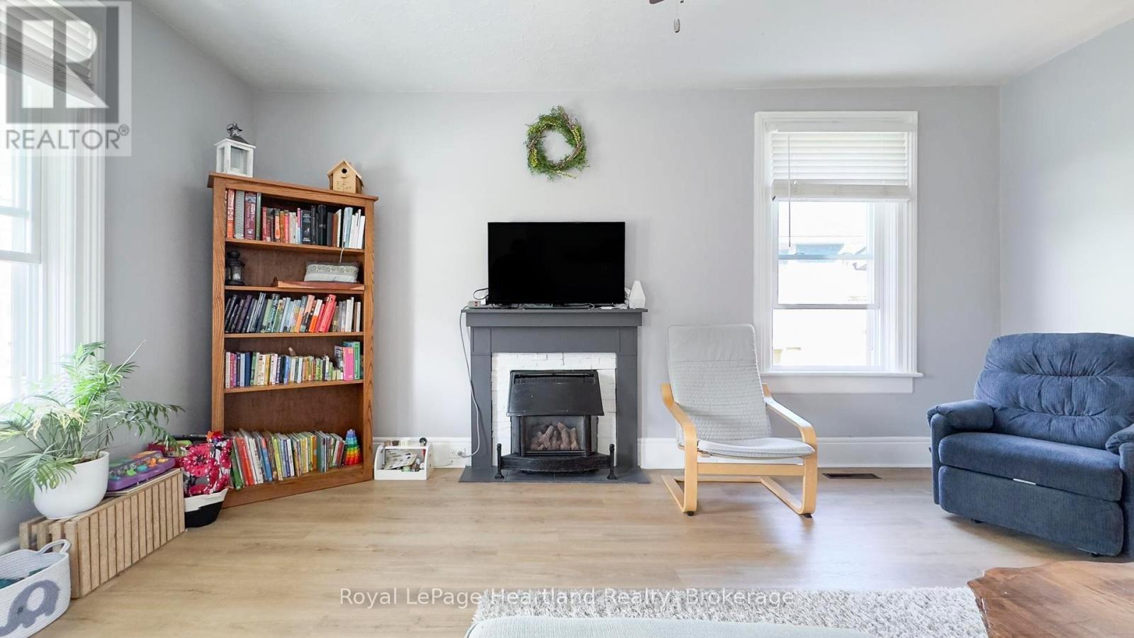 129 Orange Street S, Central Huron, Ontario  N0M 1L0 - Photo 6 - X12101266