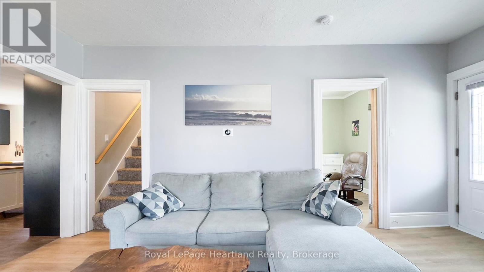 129 Orange Street S, Central Huron, Ontario  N0M 1L0 - Photo 8 - X12101266