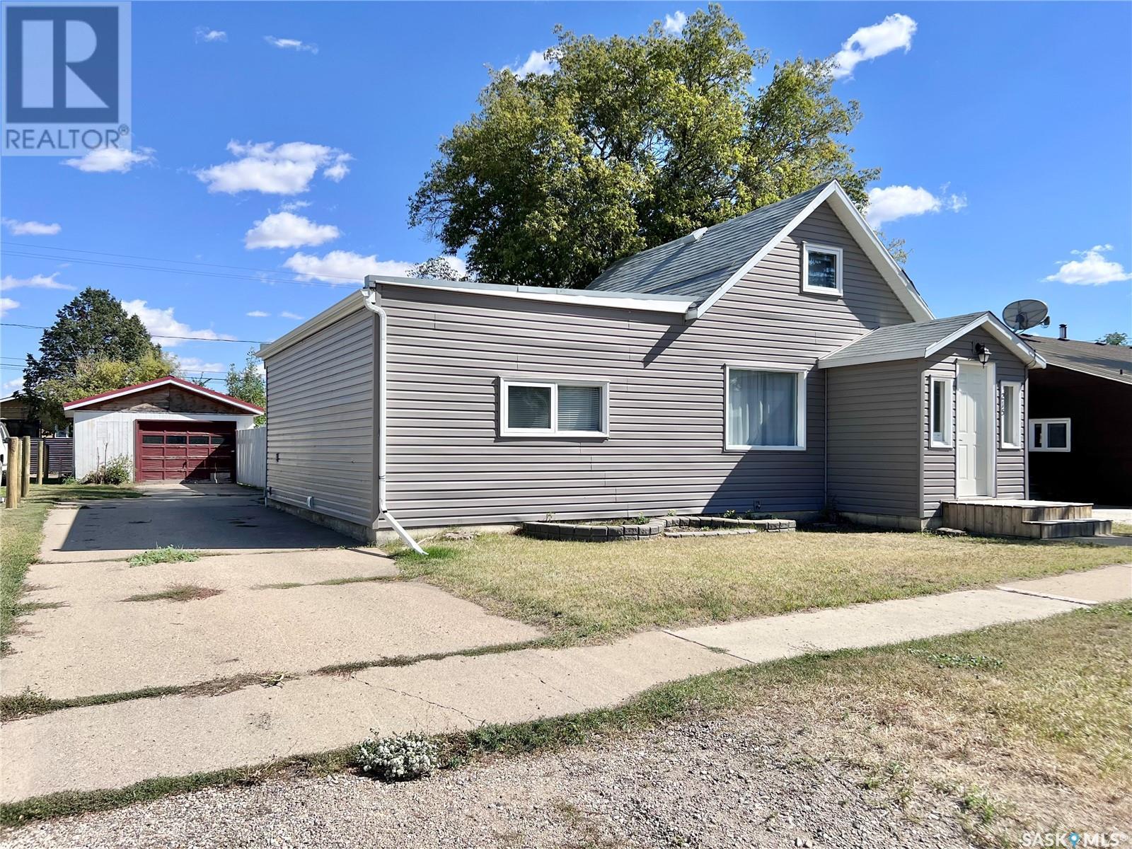 215 Simpson Street, Outlook, Saskatchewan  S0L 2N0 - Photo 20 - SK002193