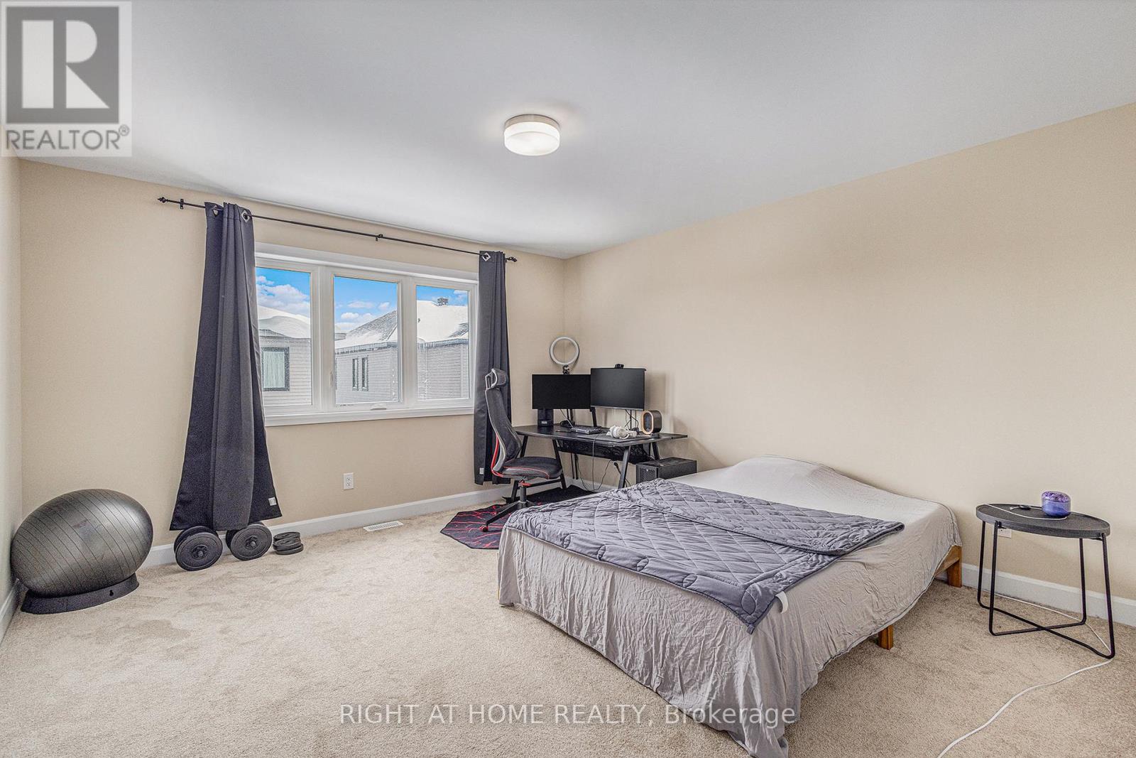 907 Orvieto Way, Ottawa, Ontario  K2S 2L1 - Photo 12 - X12101183