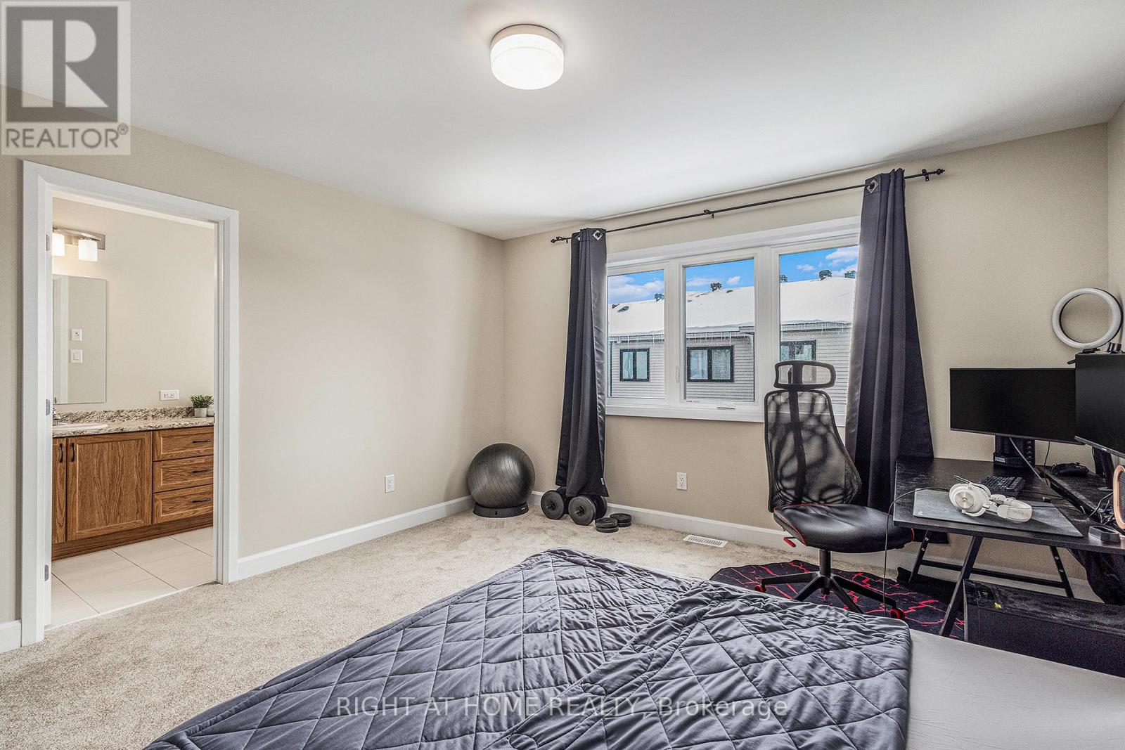 907 Orvieto Way, Ottawa, Ontario  K2S 2L1 - Photo 13 - X12101183