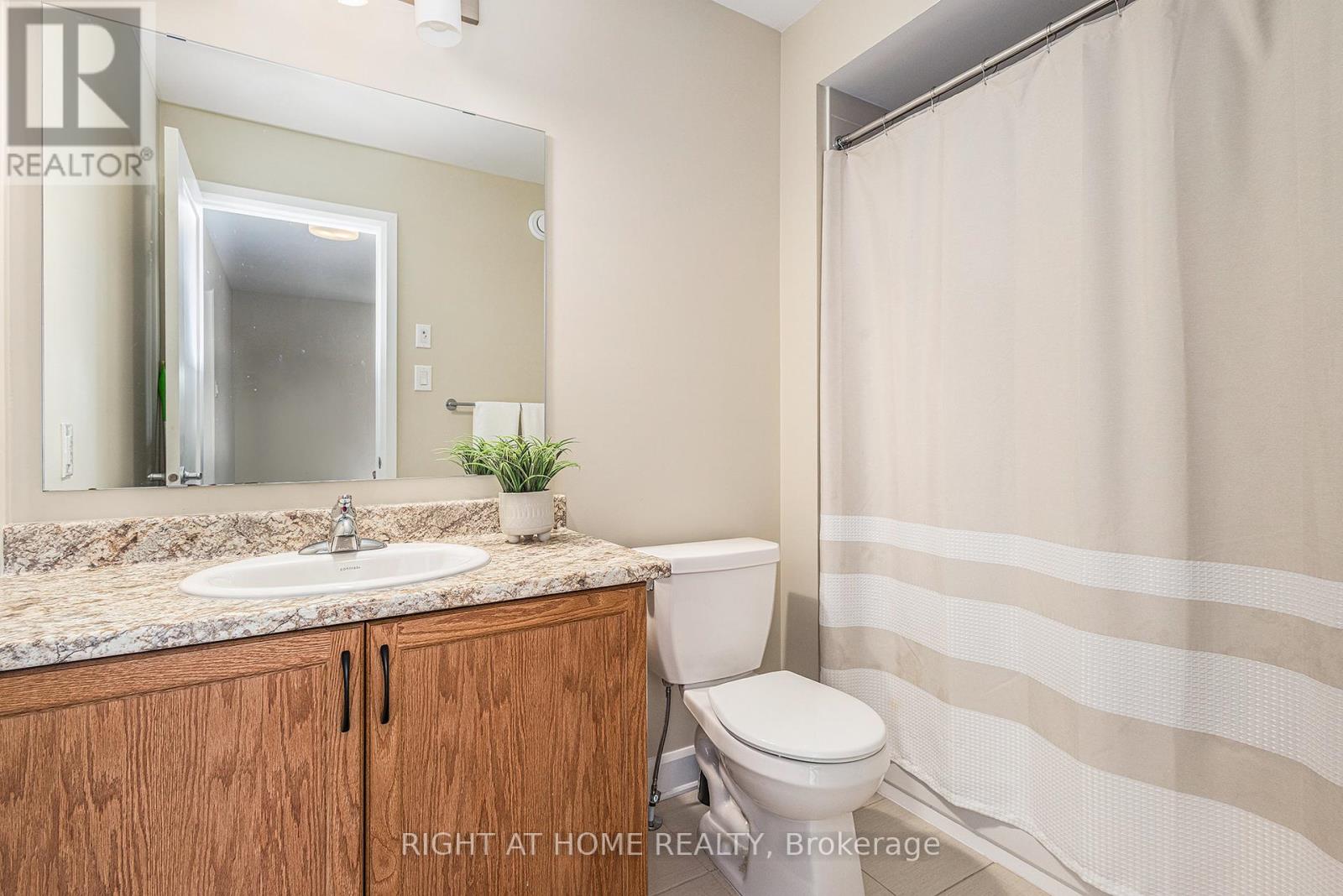 907 Orvieto Way, Ottawa, Ontario  K2S 2L1 - Photo 17 - X12101183