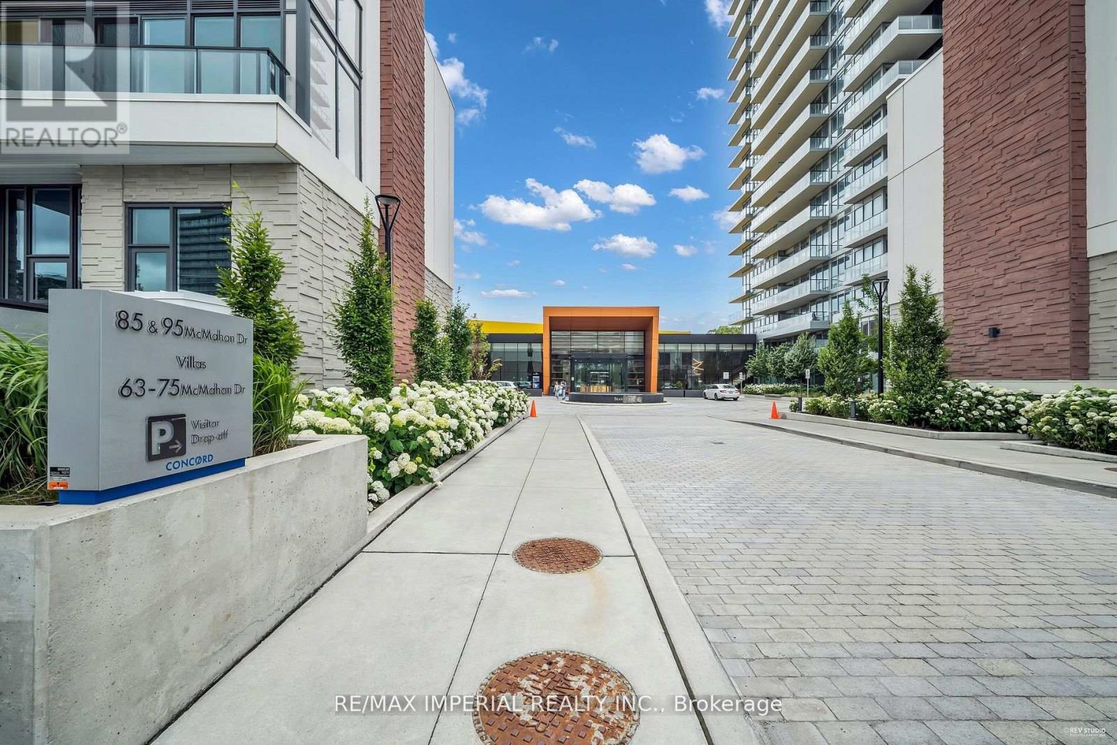 1806 - 85 Mcmahon Drive, Toronto, Ontario  M2K 0H1 - Photo 2 - C12101222