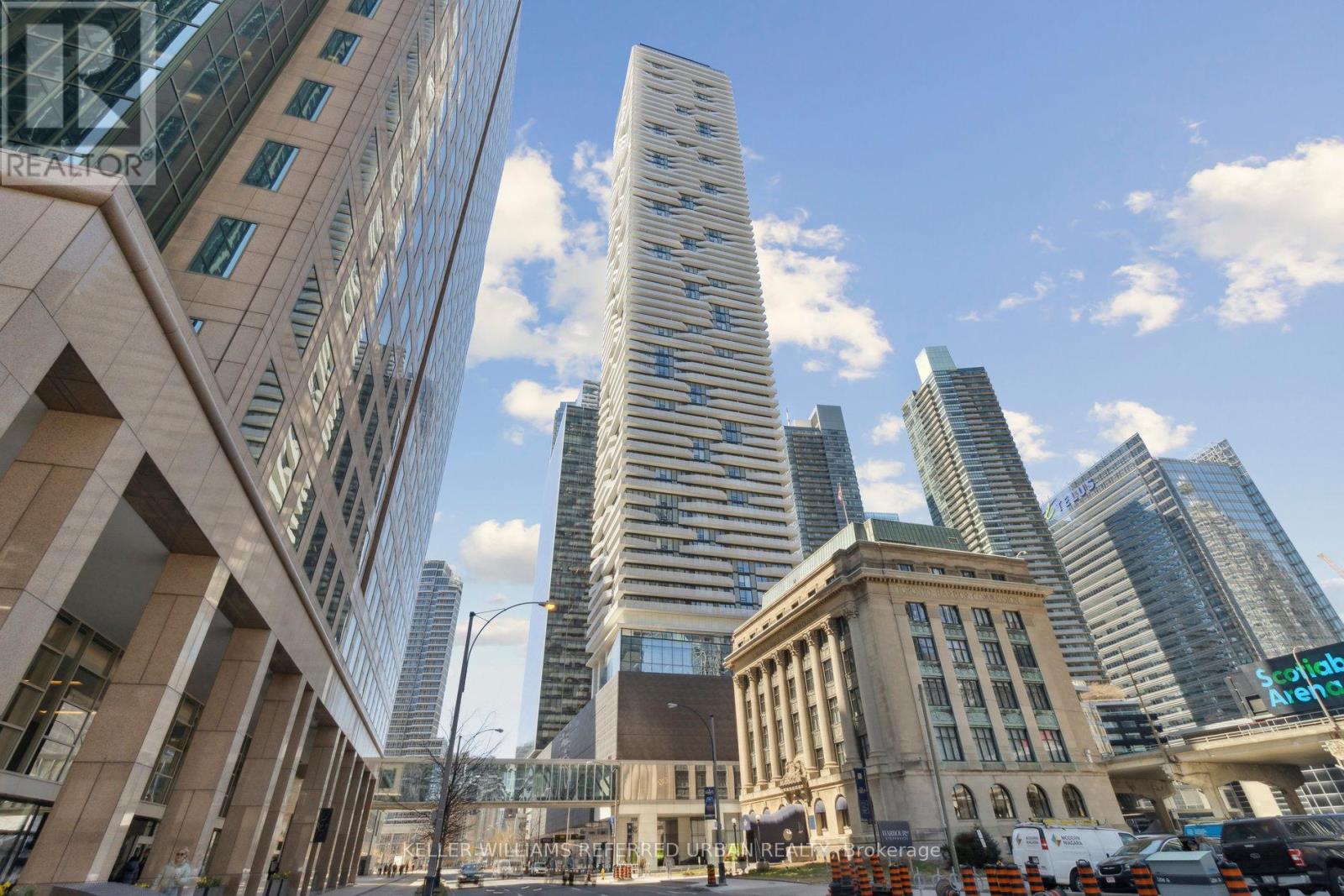 3910 - 100 Harbour Street, Toronto, Ontario  M5J 0B5 - Photo 1 - C12101236